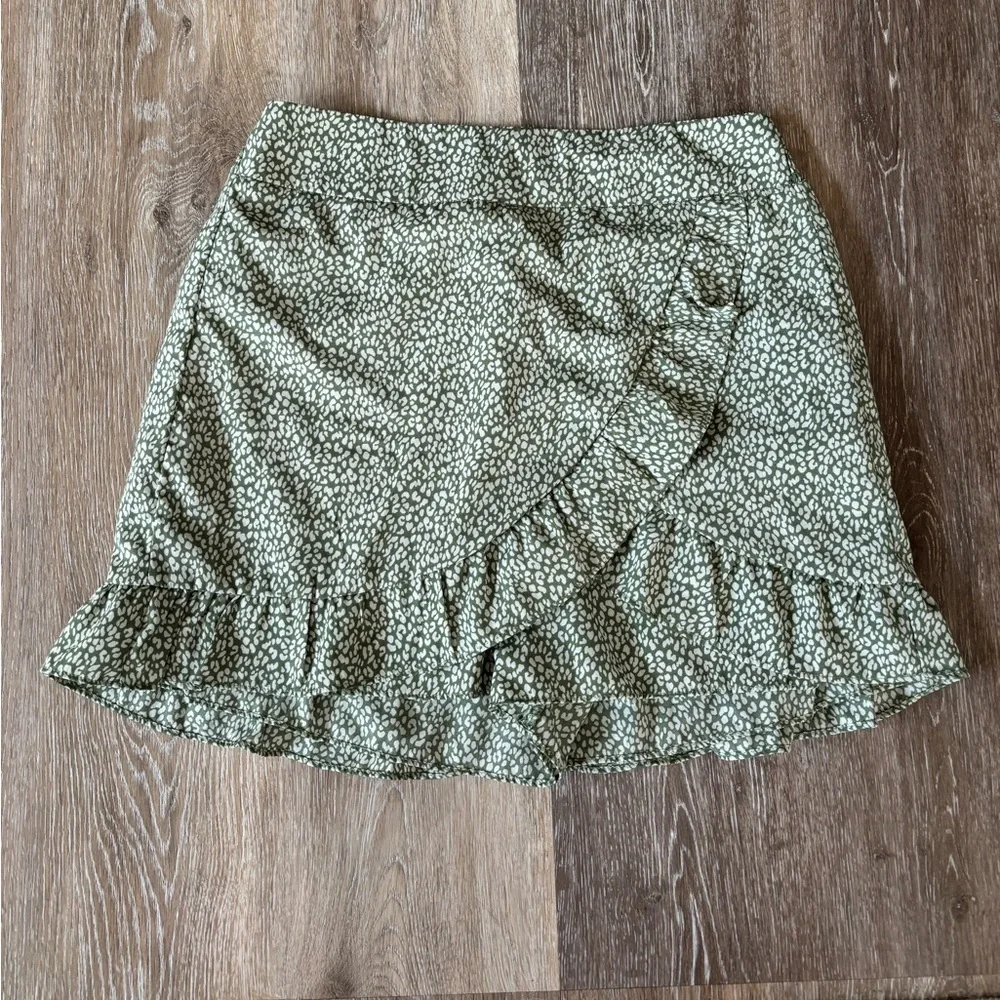 Have floral Skort